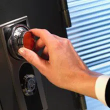 Advantage Locksmith Store Kansas City, MO 816-425-3483 - sb-com-01